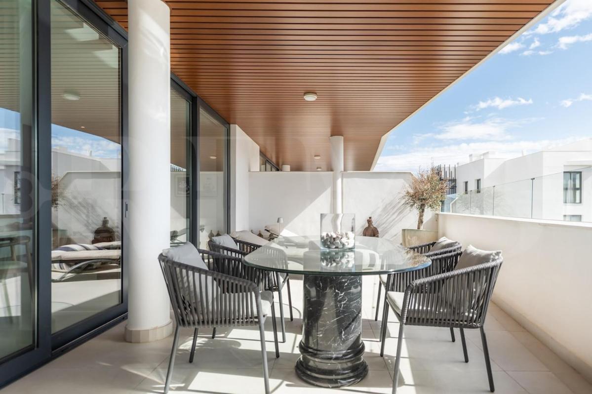 丰希罗拉Seaside Escape With Views, Pool And Parking Rems公寓 外观 照片