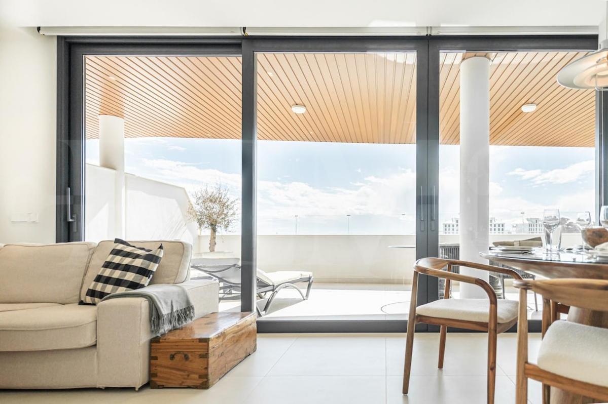丰希罗拉Seaside Escape With Views, Pool And Parking Rems公寓 外观 照片